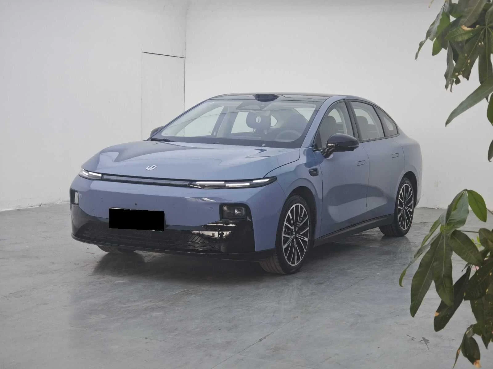 Leapmotor B01 supplied vehicle photograph 1
